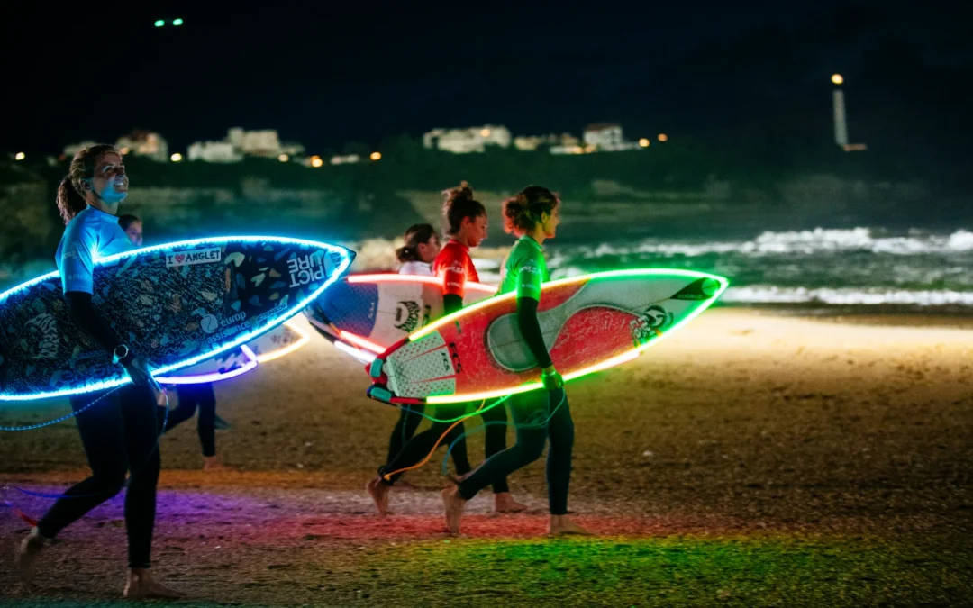 Lukas Skinner and team mate win Night Surf